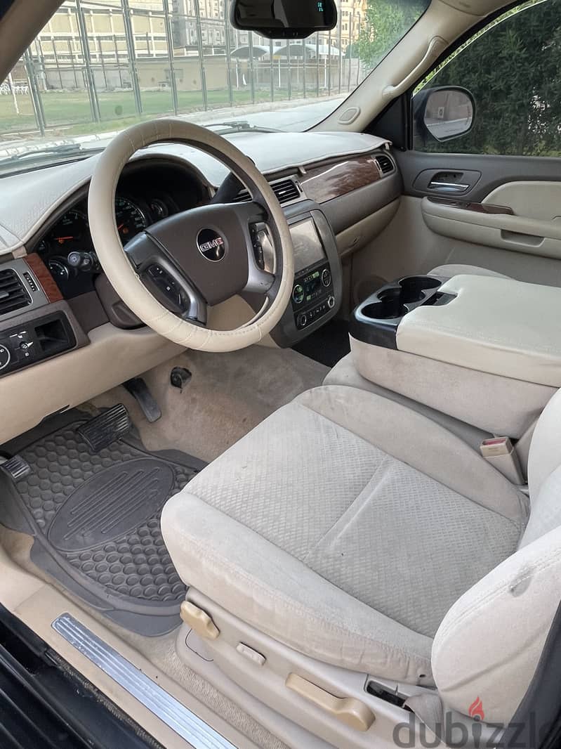GMC Yukon 2008 in perfect condition 9