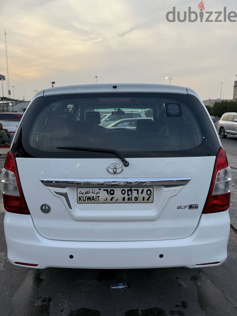Toyota Innova 2015 5