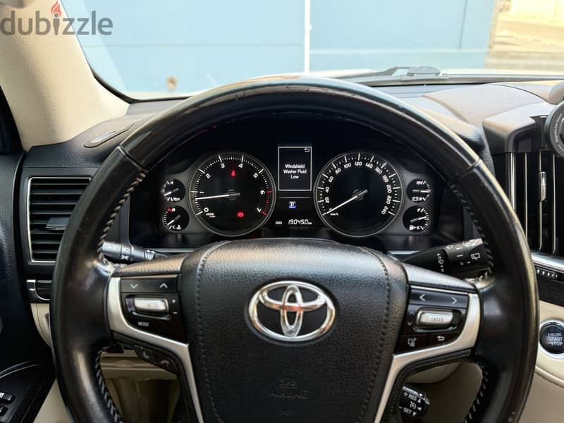 Toyota Land Cruiser 2021 3