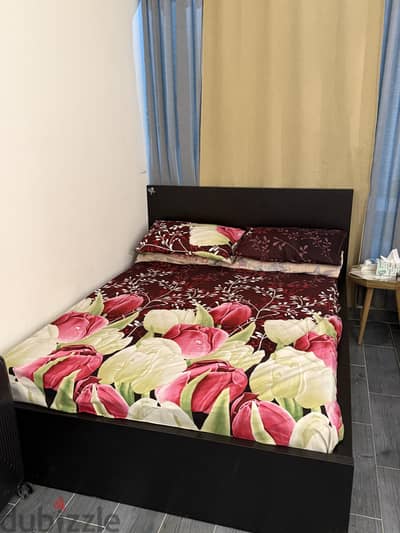 IKEA bed queen size 140x200 will do discount