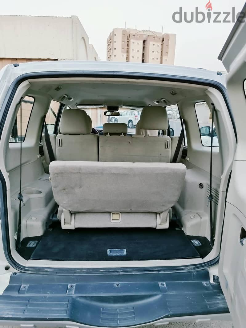 Pajero 2013 v6 4X4 good condition 8