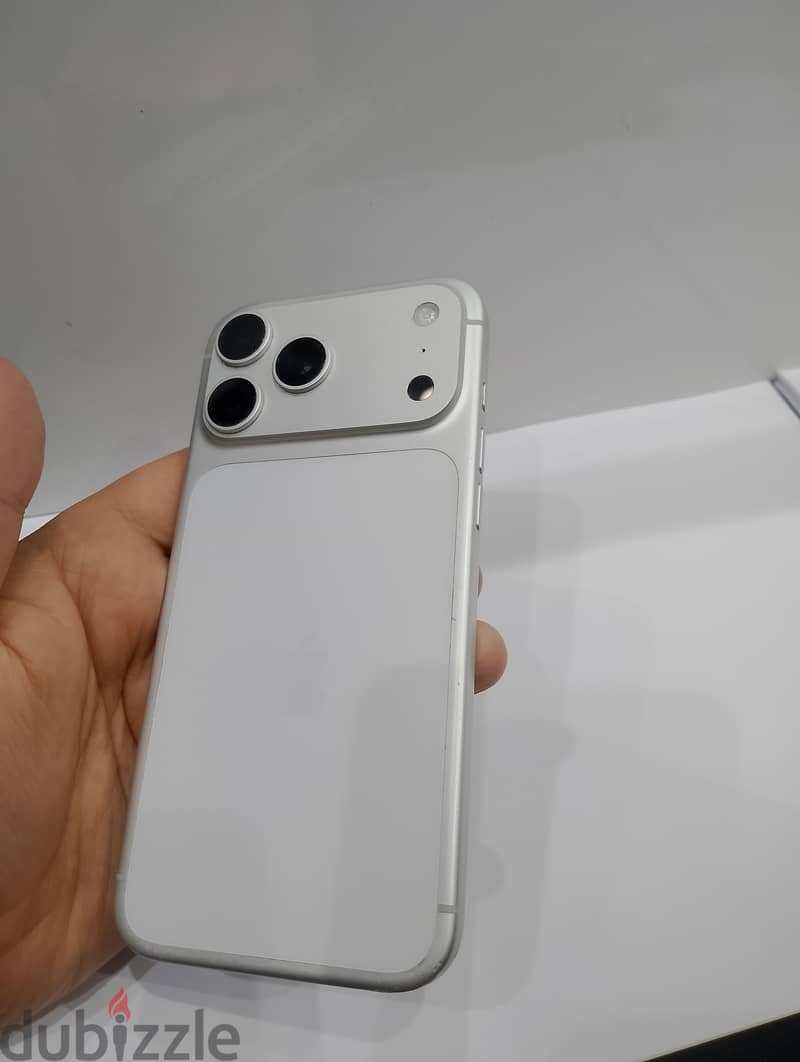 iPhone 17pro max 256 GB 1