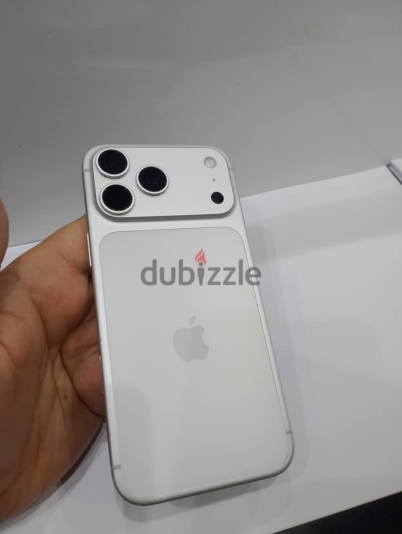 iPhone 17pro max 256 GB 2