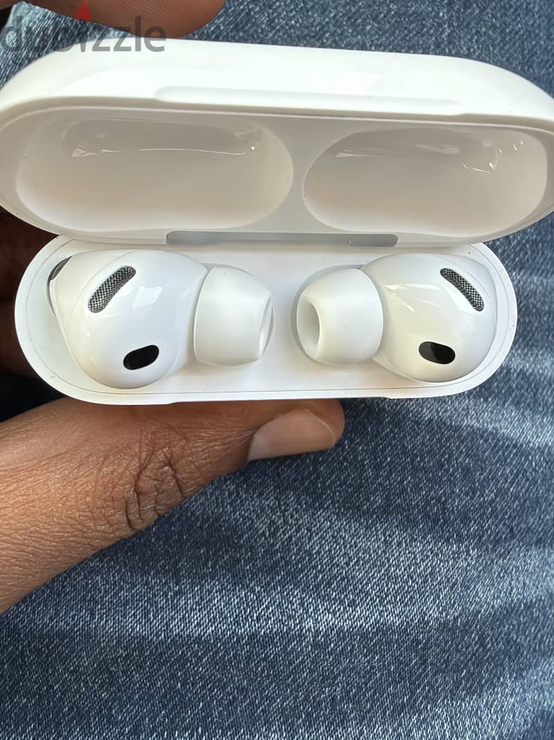 Apple AirPods Pro 3 in 100% Brand New condition 1