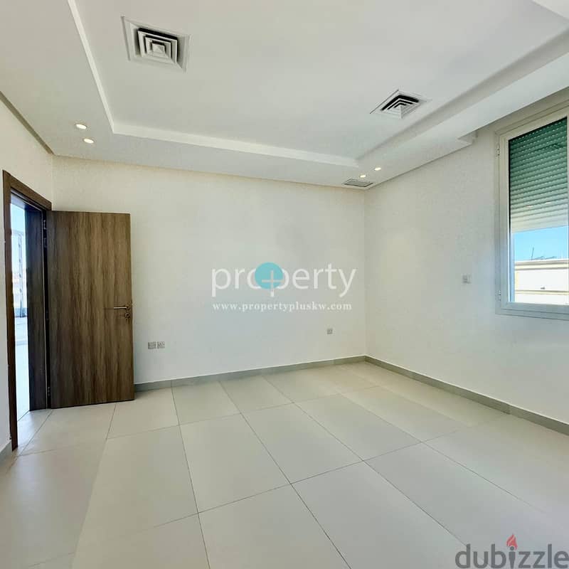 4 Bedroom Duplex with Private pool for rent in Granada 9