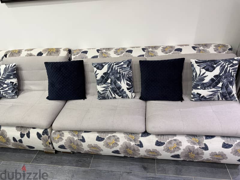 Sofa in fully new condition used little will do discount 2