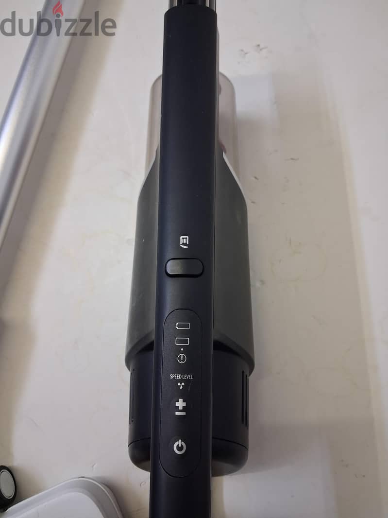 cordless vacuum cleaner 3
