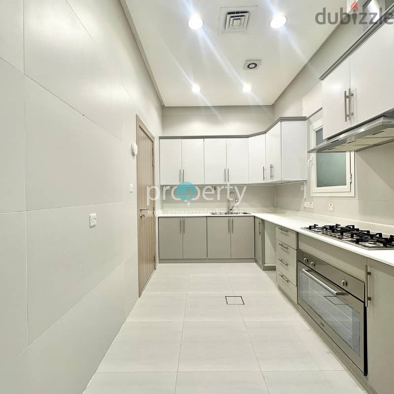 4 Bedroom Duplex with Private pool for rent in Granada 7