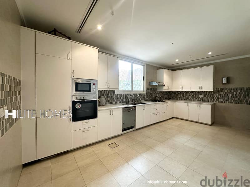 Beautiful Luxury Penthouse for rent in Salmiya 4