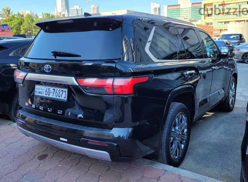 Toyota Sequoia 2023 1