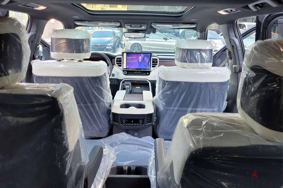 Toyota Sequoia 2023 6
