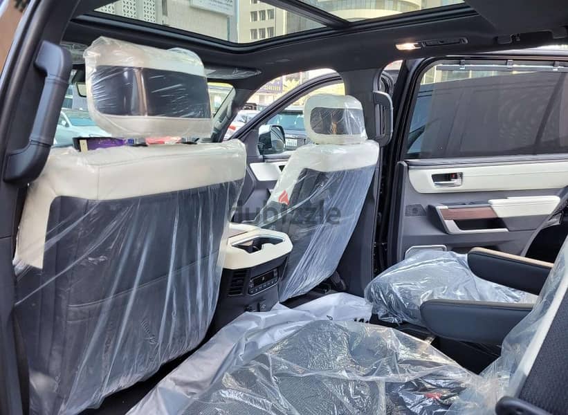 Toyota Sequoia 2023 8