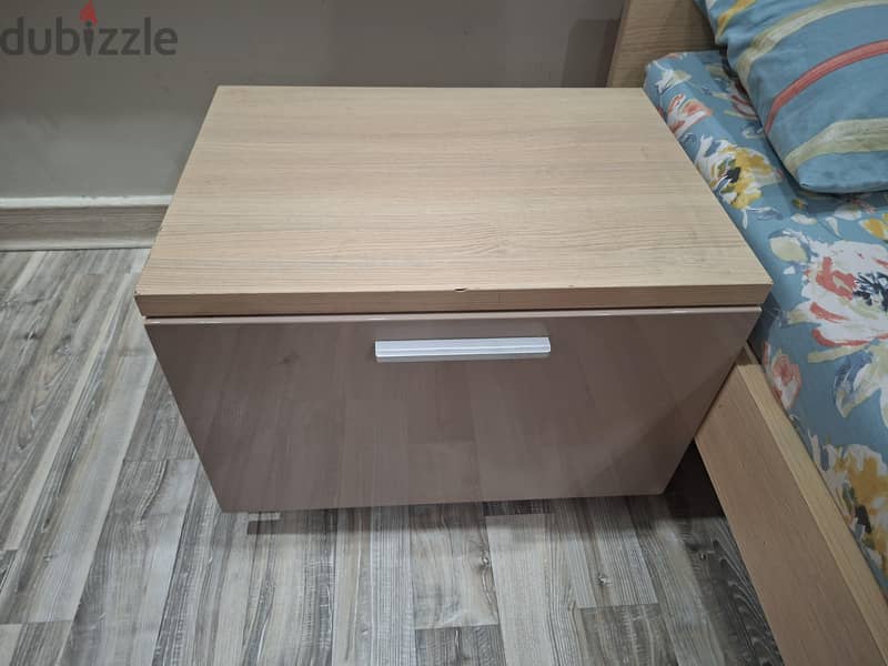 Bed with 2 drawers and matress 2
