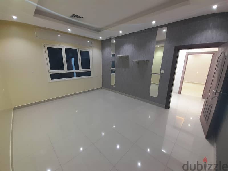 4 Bedrooms Nice Apartment in Sabha Al Ahmad 8