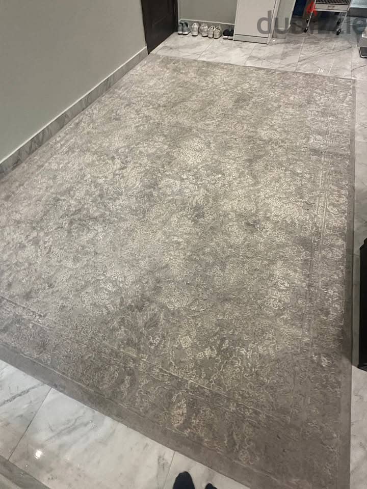 Large Dense Floral Area Rug — 310x250cm, Grey 3