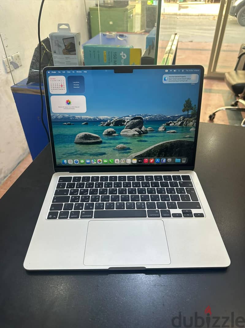 MacBook Air M4  Ram 16Gb  storage 256GB Recycle 12 Battery health 100 2