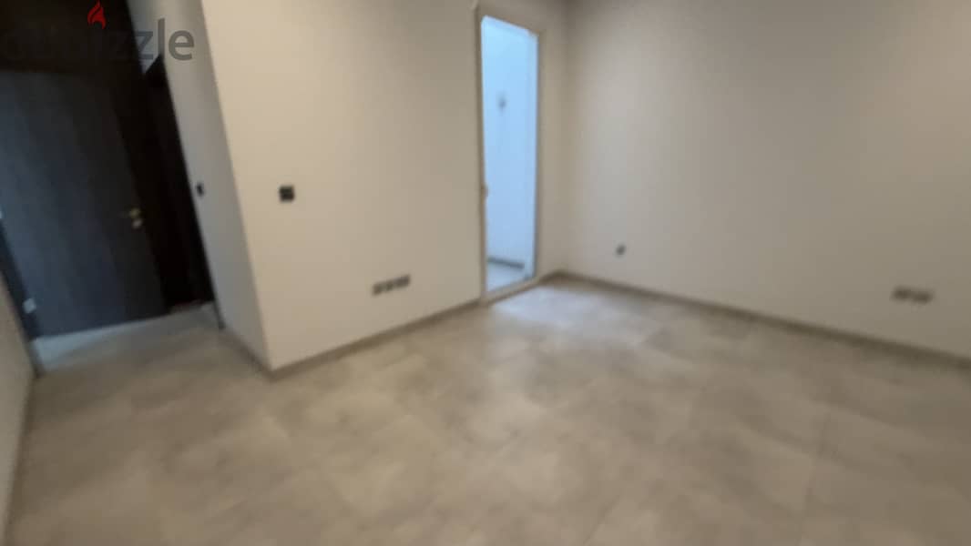 3 Master Bedroom Floor in Rawda 1