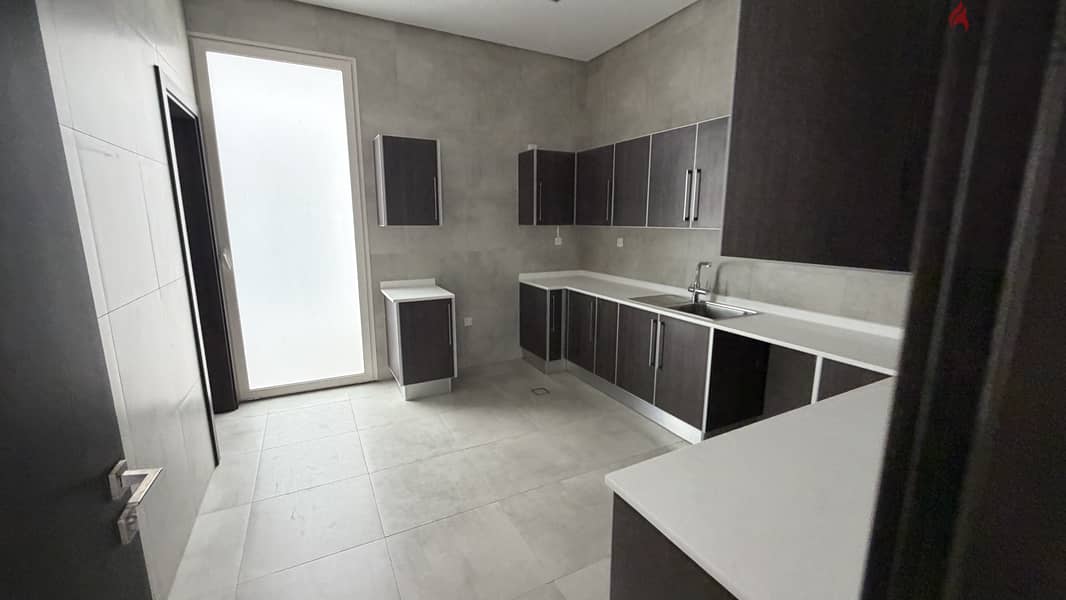 3 Master Bedroom Floor in Rawda 7