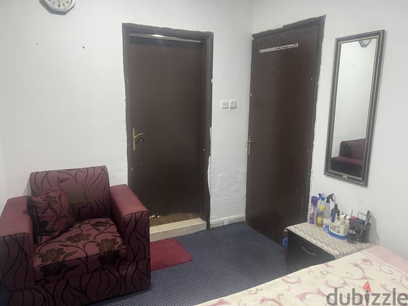 Room (Sharing) Furnished available for Rent 1