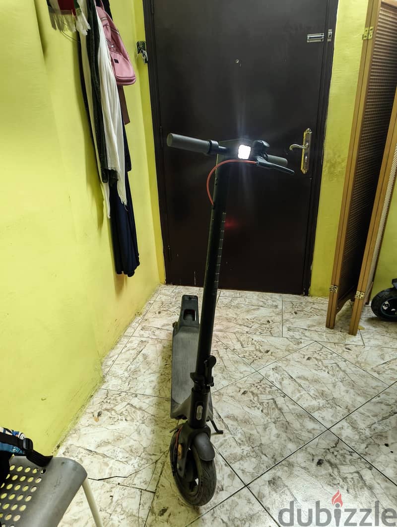 Xiaomi Electric Scooter 4 Lite (2nd Gen) - Used for 4 months 1