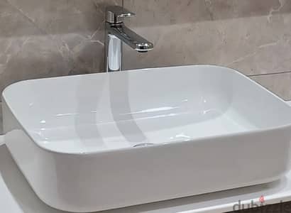 New & nice 5 bedroom floor with balcony in salwa