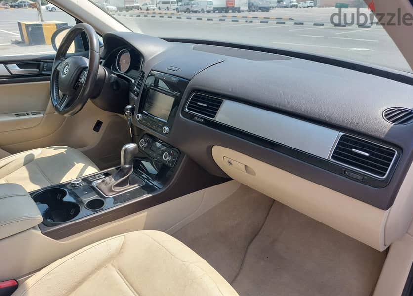 Volkswagen Touareg 2015 excellent condition orginal paint 2
