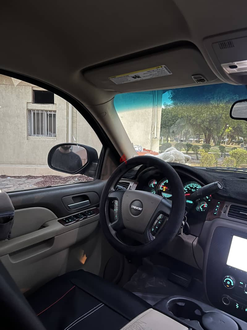 Chevrolet Tahoe 2012 10