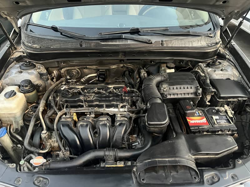 Hyundai Sonata 2011 6