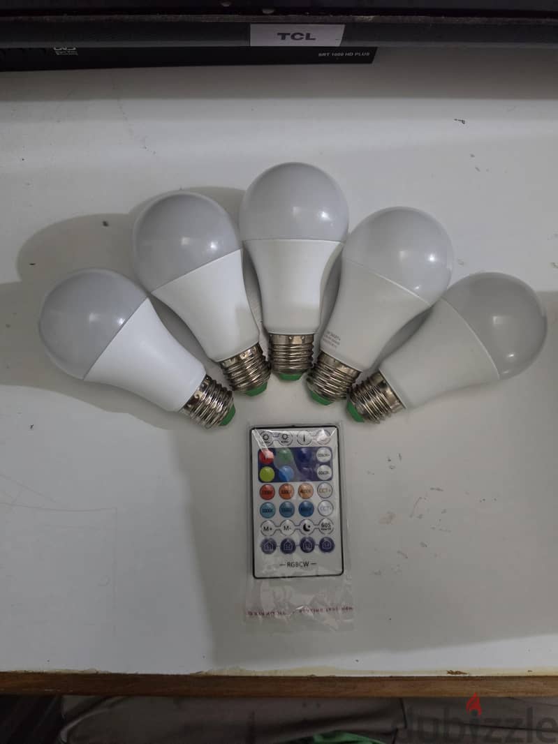 Selling Smart bulbs light 5 bulbs with remote control 4