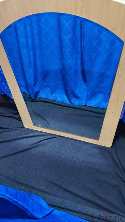 wall mirror
