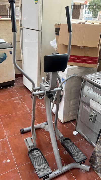Air walker cardio elliptical machine for fitness