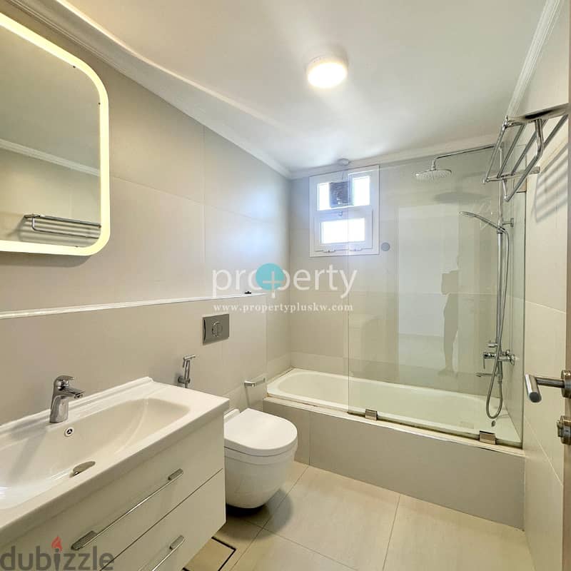 4 Bedroom Duplex with Private pool for rent in Granada 6