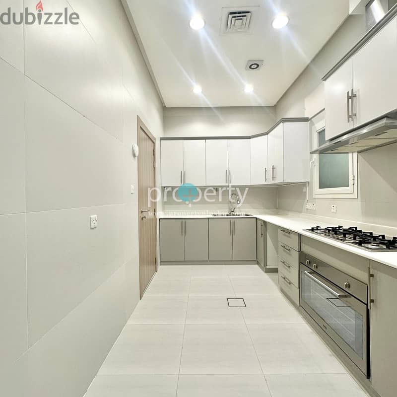 4 Bedroom Duplex with Private pool for rent in Granada 7