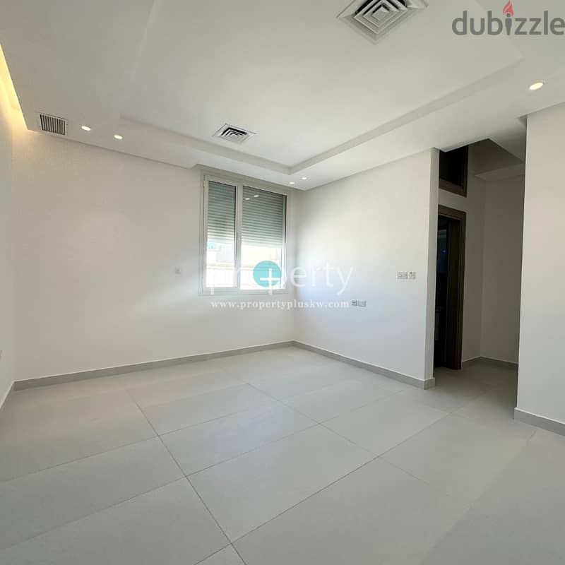 4 Bedroom Duplex with Private pool for rent in Granada 10