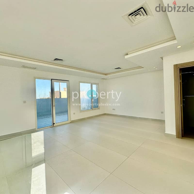 4 Bedroom Duplex with Private pool for rent in Granada 12