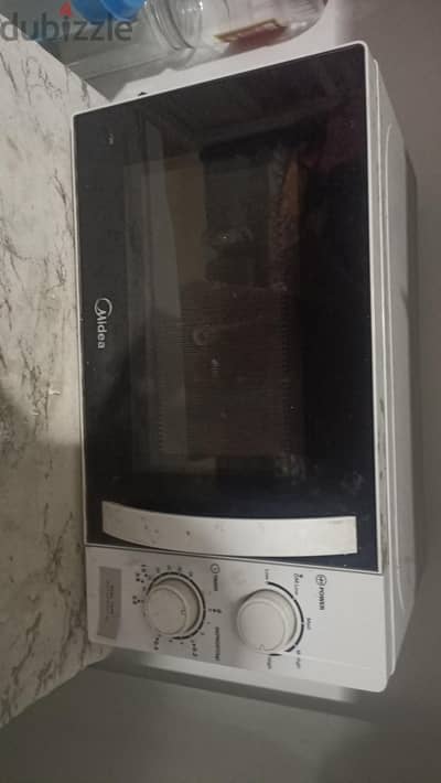 microwave oven