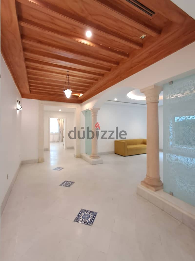Spacioius Villa in Qortuba 5