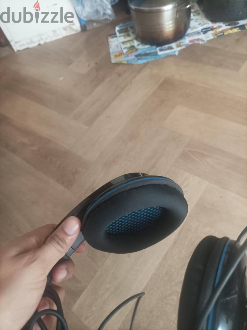 gaming headphones 4