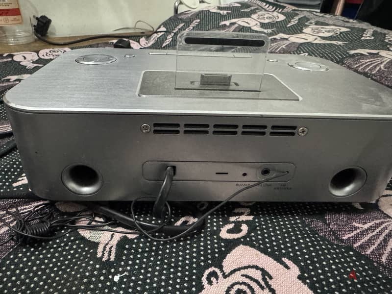 Philips IPhone charging Docking Speaker for Sale 1