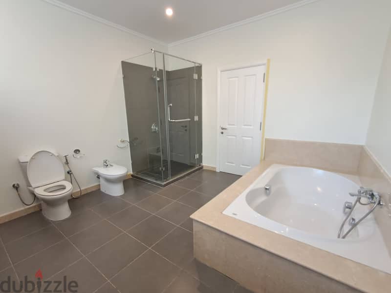 Spacious 3 bedroom floor in Salwa 8
