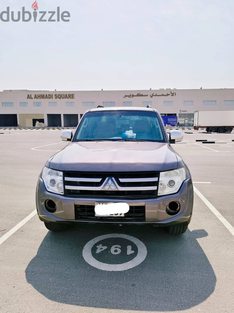 urgent sale mustabishi  Pajero 2013 v6 original paint 1