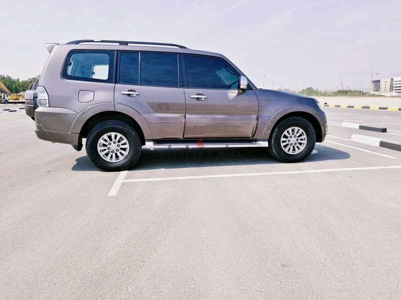 urgent sale mustabishi  Pajero 2013 v6 original paint 4