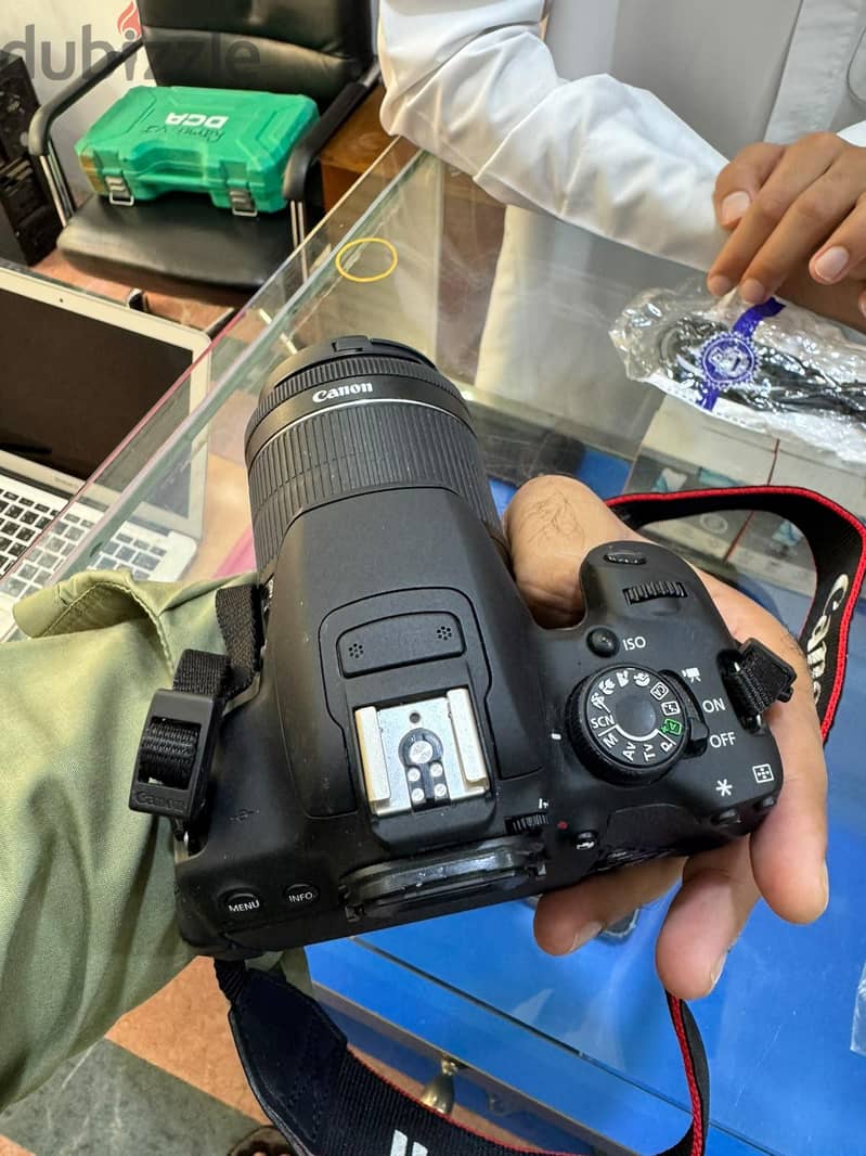 canon EOS 700D. need and clean 3