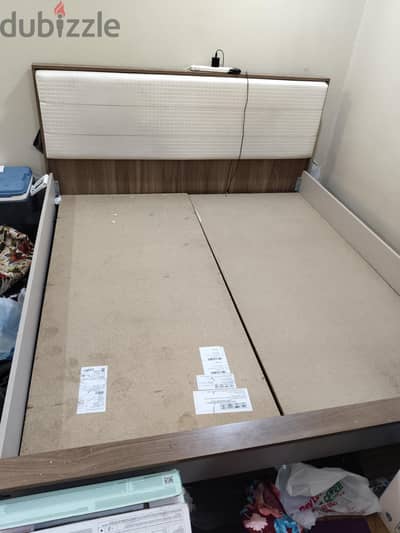 queen bed for sale