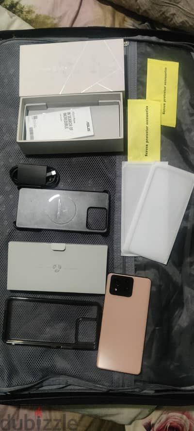 ASUS ZenFone 11