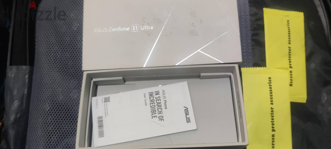 ASUS ZenFone 11 8