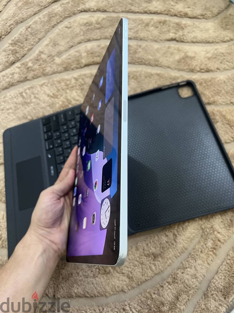 Ipad pro 12.9 inch( 1 terabyte) generation 5 13