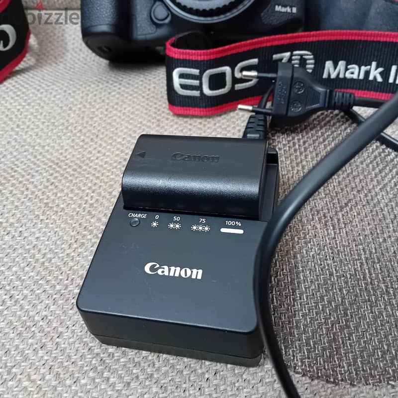 Canon EOS 7D mark 2 Body Only 1