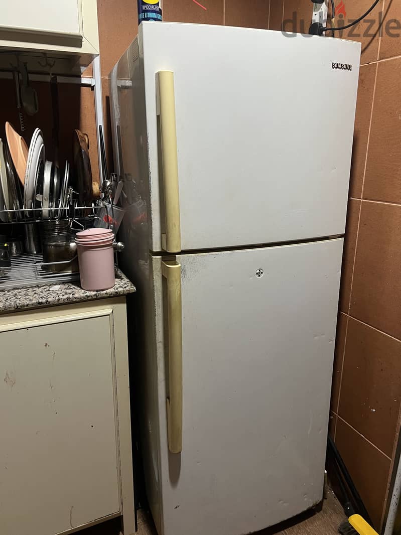 Samsung fridge (285 liters) 2