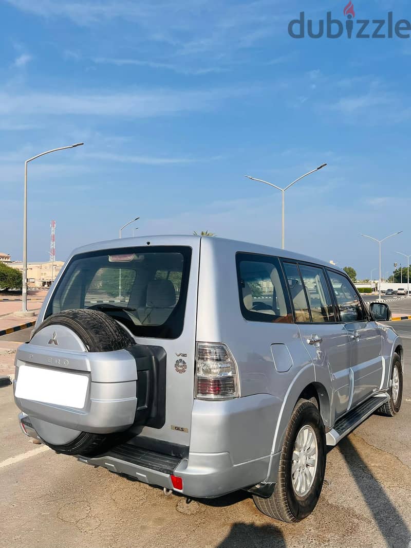 Mitsubishi Pajero 2010 5